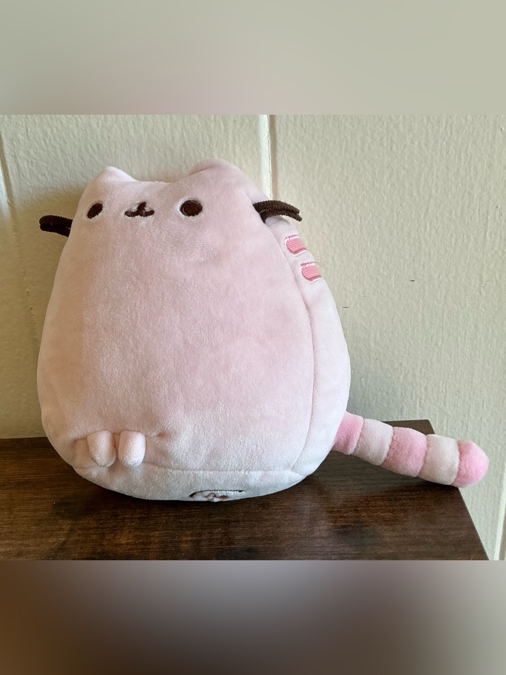 A Rare GUND Pusheen Squisheen Sitting Pose Pink Stuffed Animal Plush Toy
